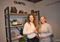 Kirsten Zwijnenburg en Ellen Clements (rechts) van Prospectt, dat drie merken voert: Leeff, Dassie Artisan en Gusta.