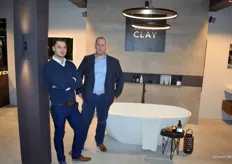 Ronny Jaspers en Arnold van der Pluijm bij Baths by Clay, een Nederlands bedrijf dat zich specialiseert in het ontwerpen en produceren van hoogwaardig badkamermeubilair.
