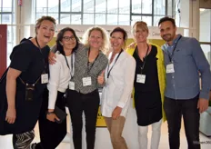 Vanuit het ETC Design Center Europe gaven de ondernemers Anke van Goor, Lorette Millar, Claire Declemy, Sonja Mostert, Herma van Solkema en Sander Sprengers (v.l.n.r.) acte de presence.