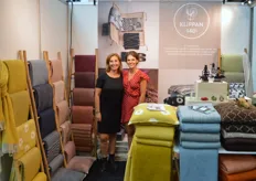 Liesbeth Tiemens en Roos van de Kemp van Klippan. Het in 1879 opgerichte bedrijf streeft ernaar om zo duurzaam en milieuvriendelijk textiele producten te produceren.