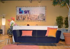 Ook dit velours model van Sit Design wordt veel verkocht en is erg in trek bij de klanten. 