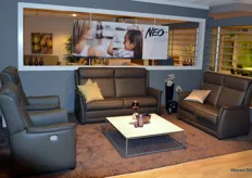 Het Vlaamse meubelbedrijf Neo-style, onderdeel van Mecam Group, staat voor tijdloos trendy design.
