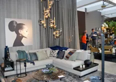 Bezoekers konden het 'Cosmopolitan living' gevoel ervaren in de prachtige stand van lifestylemerk Dôme Deco, waar de drie najaars-thema’s: Authentic, Seductive en Essential werden gepresenteerd.