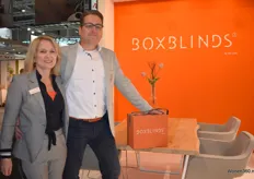 Dick van Boxtel van BD Line binnenzonwering BV uit Kaatsheuvel met zijn echtgenote Chantal. Zijn bedrijf presenteerde een nieuwe formule voor de dealers om de consument aan zich te kunnen binden: BOXBLINDS.