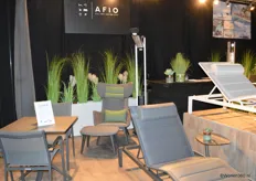 Diverse loungesets, ligbedden, parasols en tuinstoelen en -tafels waren te zien bij Avio. 