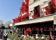 Parijs stond van 23-28 maart 2022 geheel in het teken van de M&O. Zowel in het beursgebouw bij Villepinte als in het centrum. Het was prachtig weer en de vele toeristen maakten daarom goed gebruik van de rijk opgefleurde terrassen.